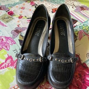 Franco Sarto Black Leather Flats with Strap